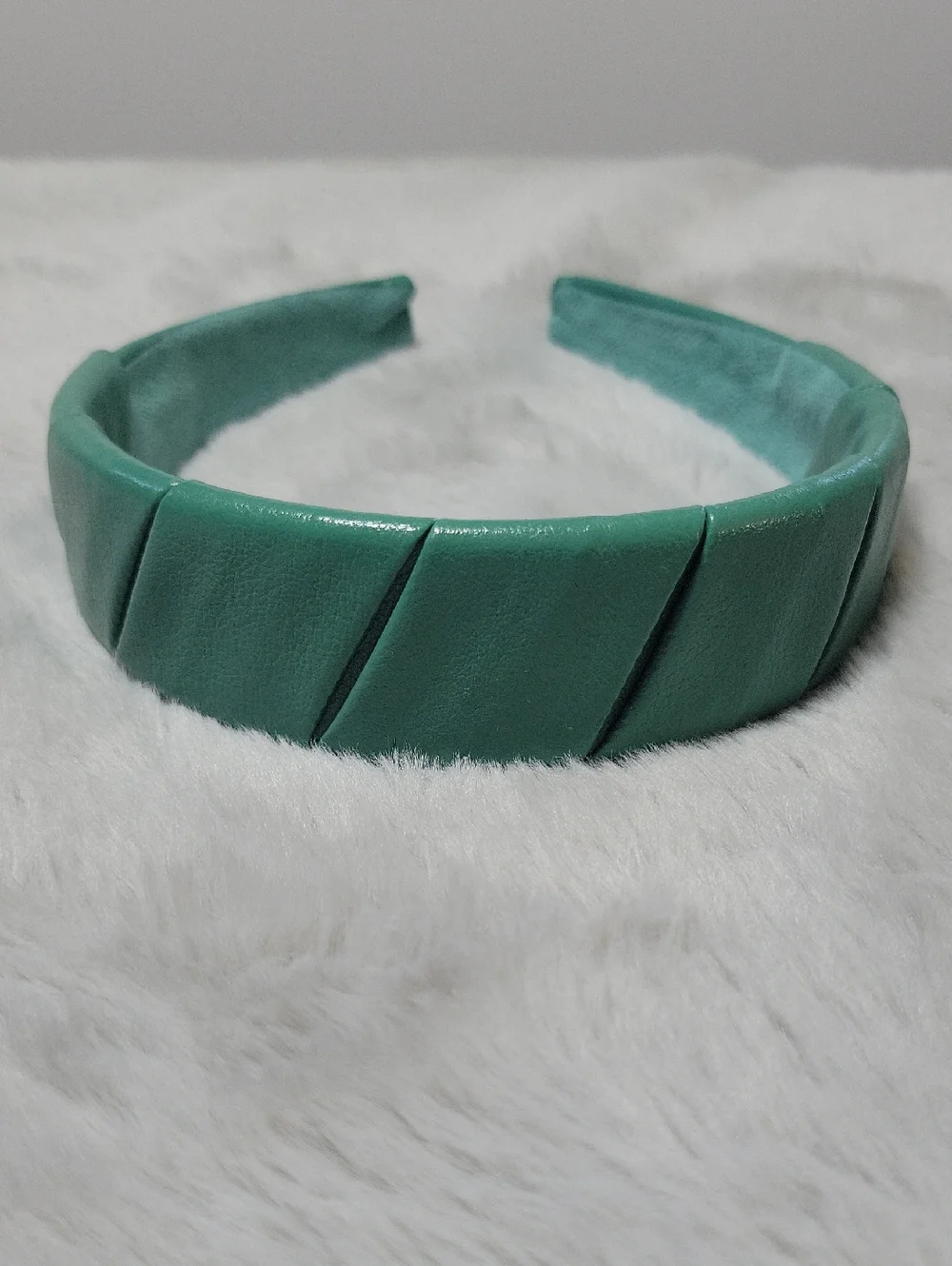 🟢Free With Purchase FLAWED SNAGGED Universal Thread Faux Leather Headband🟢